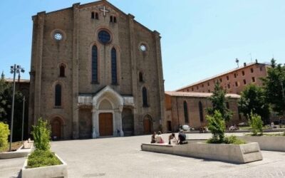 Domenica 23 marzo – Le Piazze di Bologna – Passeggiata
